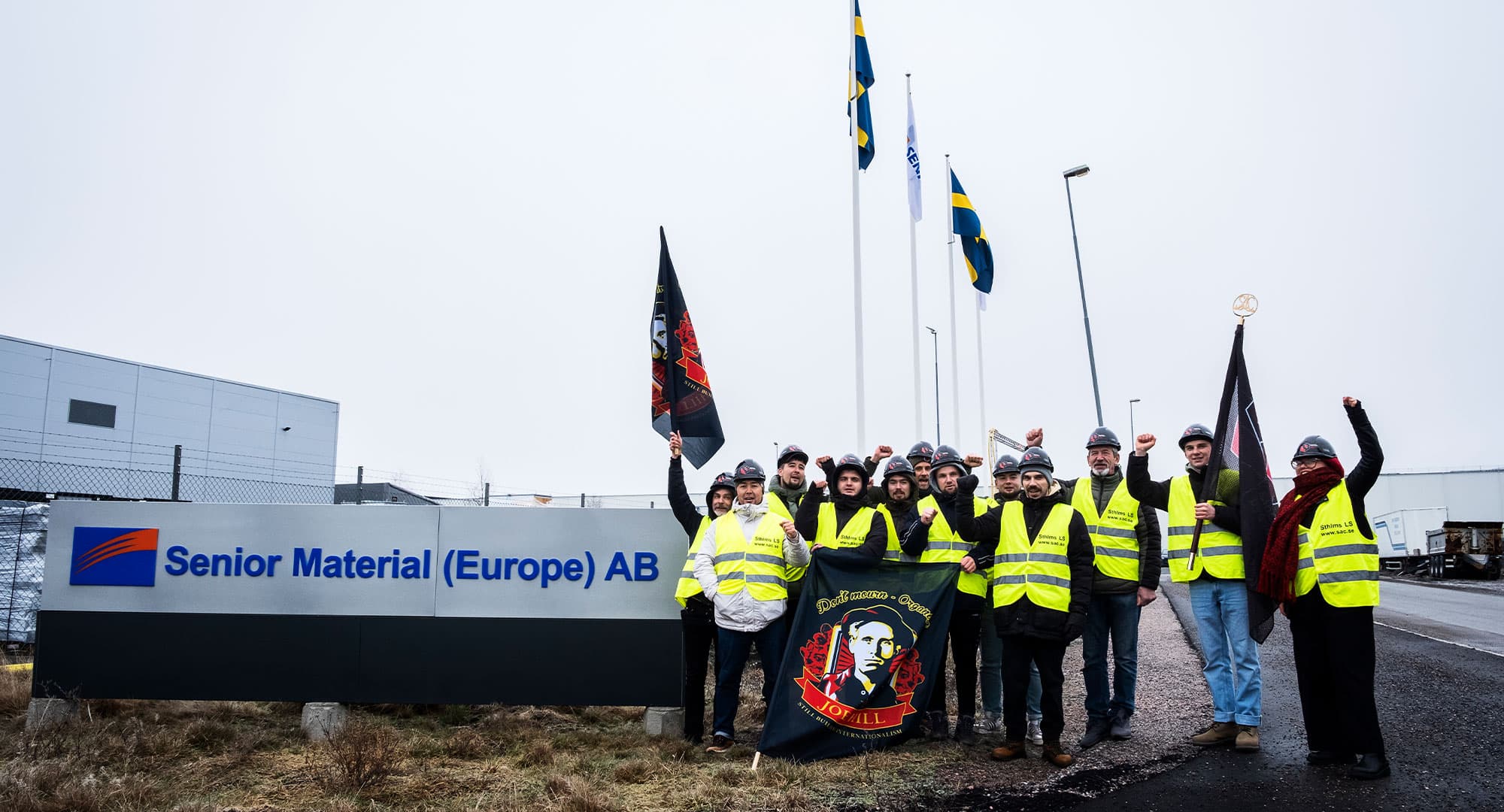 Byggarbetarna som arbetat på Senior demonstrerade mot sina arbetsgivare. Foto: Ida Persson