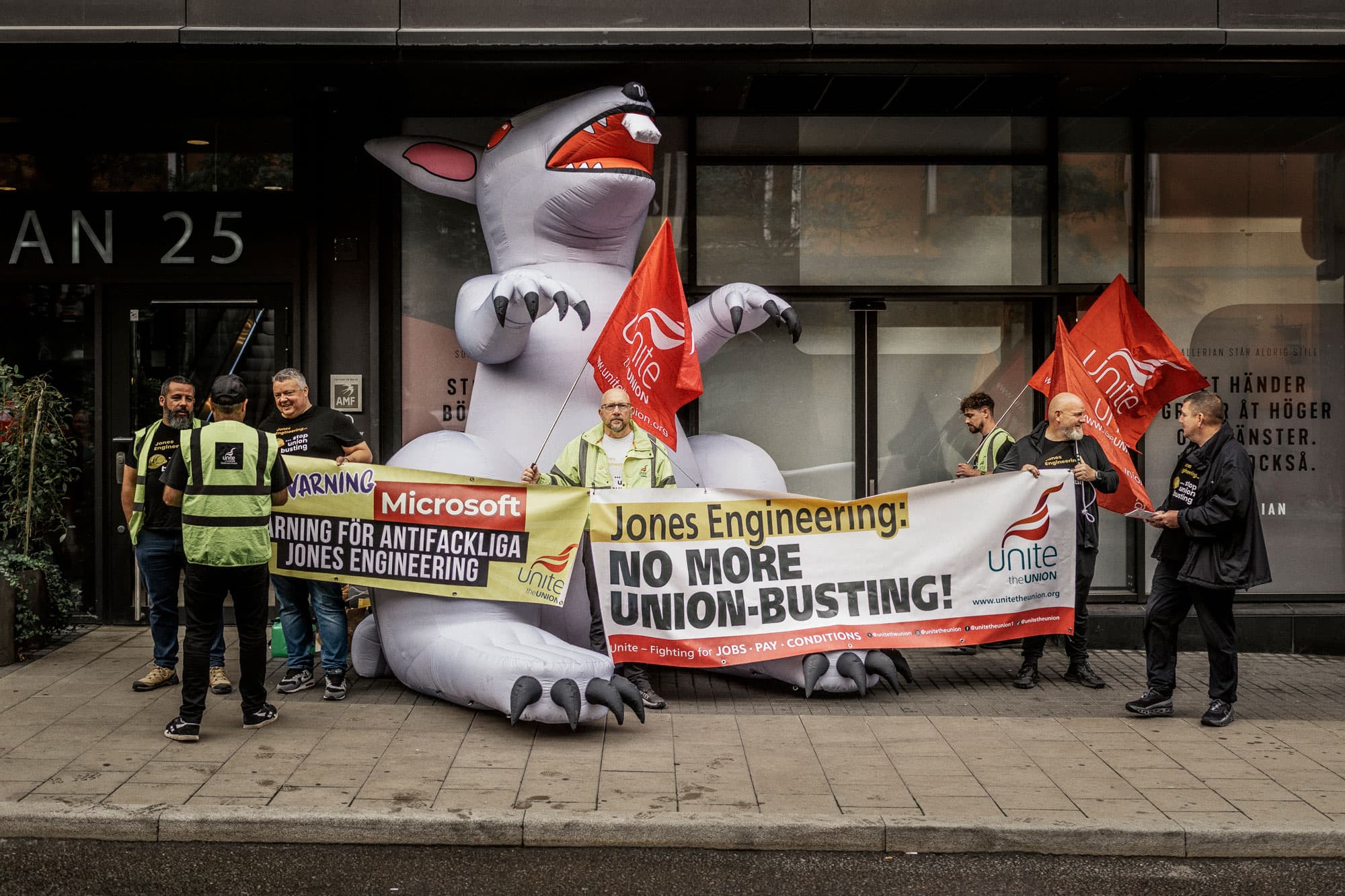 Unite the Union är i Sverige för att protestera mot Amazon och Microsoft. Foto: David Lundmark