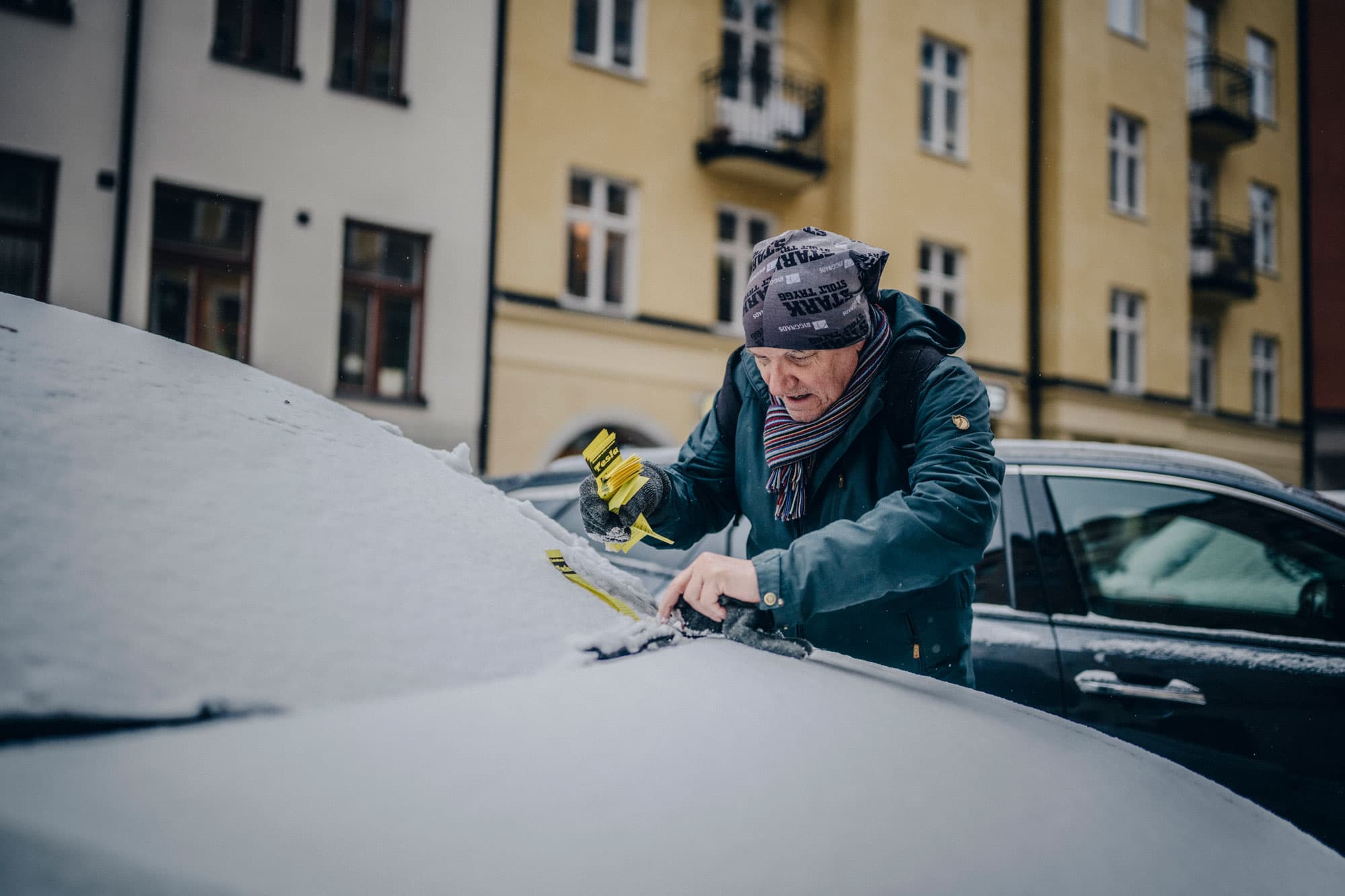 K-G Wanngård som tycker att IF Metall är för passiva lappar en bil