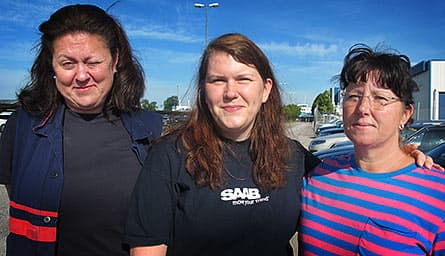 Pia Pettersson, Sylvia Persson och Pia Jacobsson klarar sig än så länge. Trots att junilönen lyser med sin frånvaro. Foto: HARALD GATU