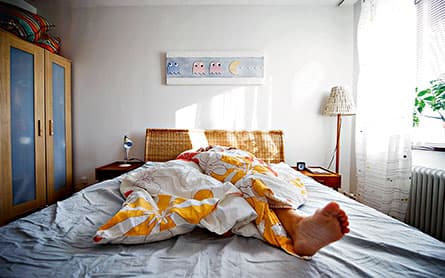 Du klarar skiftjobbet bättre om du har ostörd sömn på dagtid, är fysiskt aktiv och äter på regelbundna tider. Foto: MIKAEL ANDERSSON