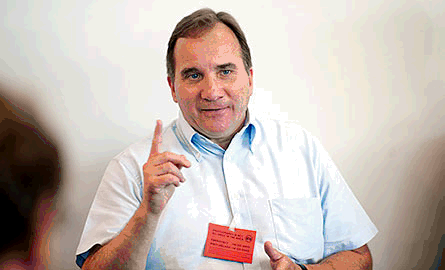 "Vi fick bekräftat att han tycker det är viktigt att ha utveckling och produktion på samma ställe", säger Stefan Löfven efter mötet med Saabs tilltänkta finansiär, Vladimir Antonov. Foto: SCANPIX