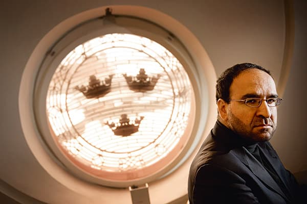 Mehmet Kaplan är ledamot i arbetsmarknadsutskottet. I sju månader har han väntat på uppgifter från Arbetsförmedlingen. ”Jag får känslan att myndigheten försöker dölja något”, säger han.
