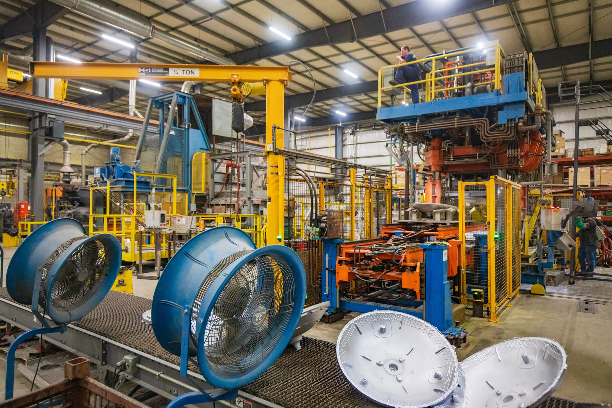 Gjuteriet tillverkar komponenter i aluminium och koppar som används inom industrier som medicinteknik, jordbruk och transport. Foto: Daniel Kramer
