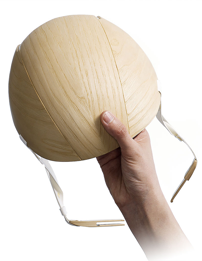 Cykelhjälm gjord av skogsråvara.