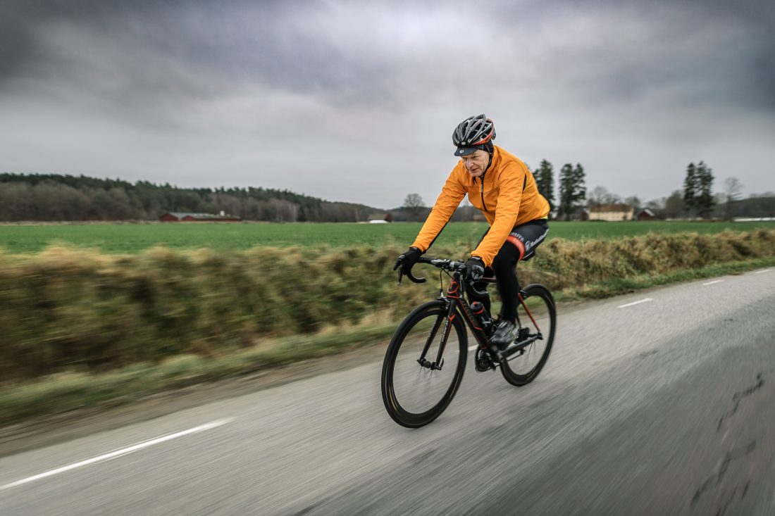 ”Jag cyklar 500 mil om året, både landsväg och mountainbike”, berättar Tomas Olsson. Foto: David Lundmark