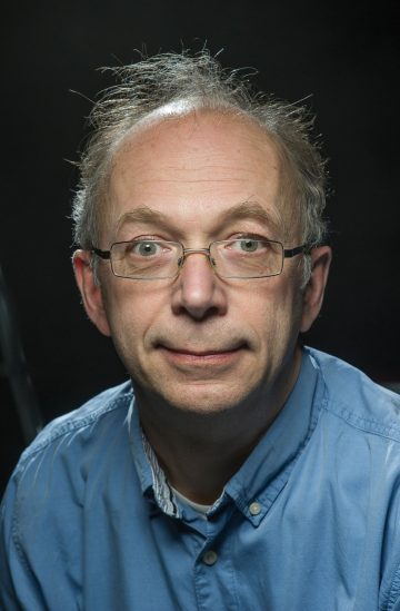 Arne Müller är frilansjournalist och författare.