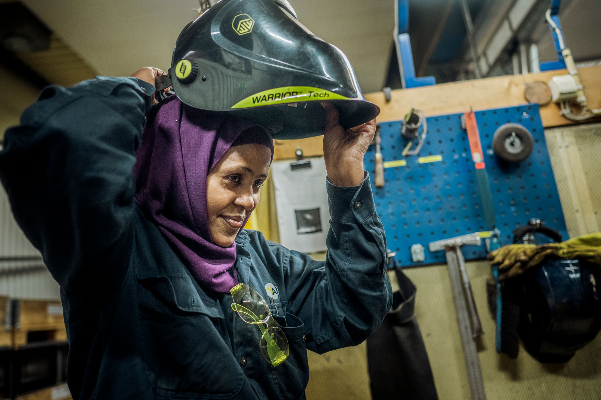 Svetsaren Najma. Foto: David Lundmark.