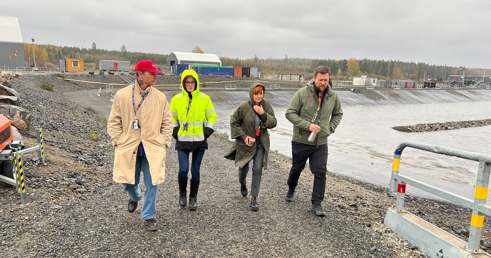Emil Anderen från Volvoklubben i Göteborg, Jenny Forsberg, förtroendevald på Northvolt, Marie Nilsson, ordförande IF Metall, Johan Larsson, ombudsman. Foto: Lisa Wernstedt/IF Metall.