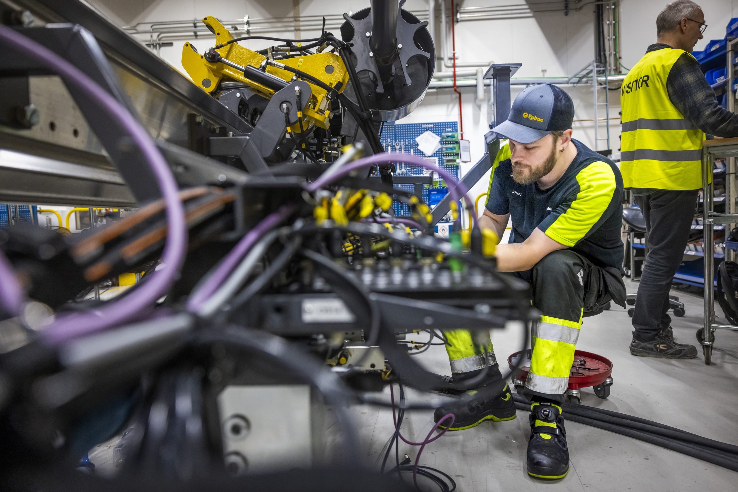 "Sedan jag började 2017 har det blivit mer säkerhetstänk med noggrannare instruktioner", säger montören Richard Fagrell. Foto: Kicki Nilsson.