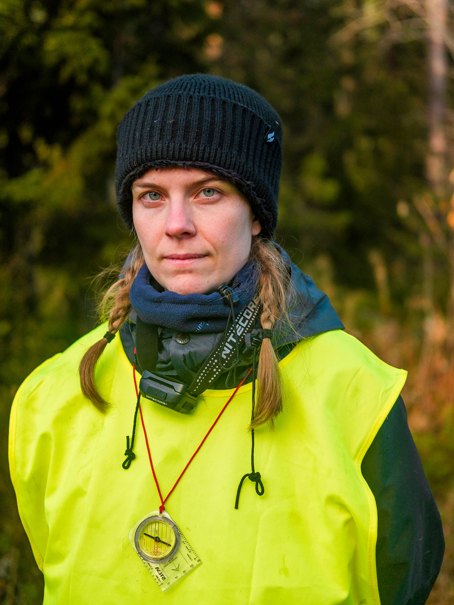 Johanna Liljegren. Skogsaktivist fotograferad i svenska skogen utanför Ramsele. Foto: Hampus Lundin