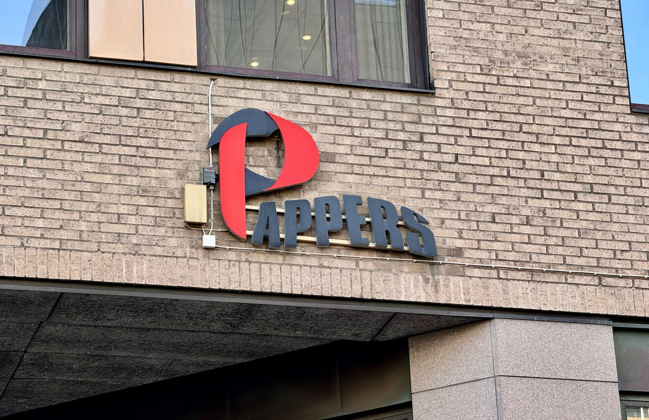 Pappers revisor hoppar av – bröt mot sekretessen