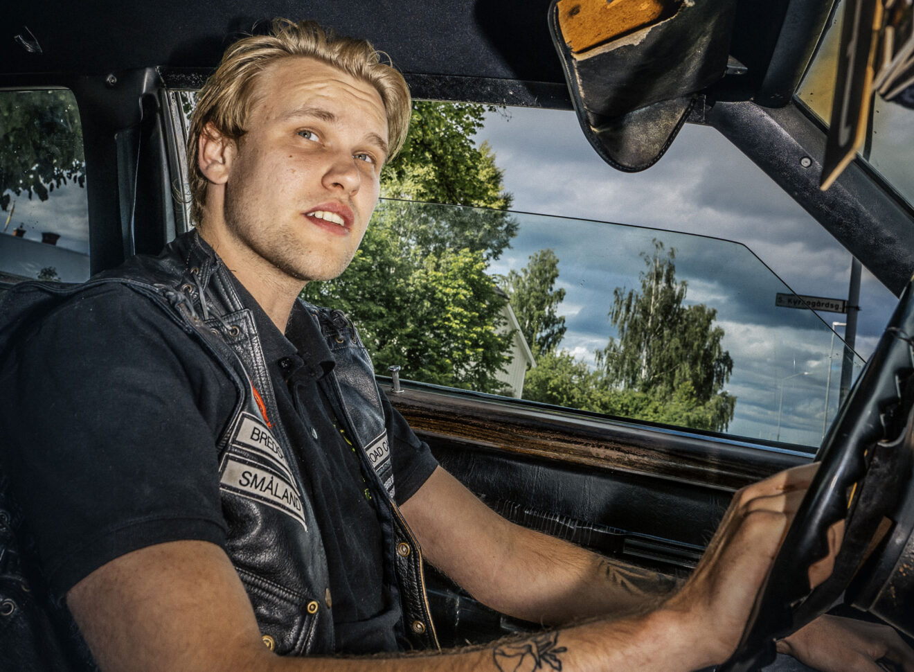 Raggarsossen Rasmus, 25, använder jänkaren som valbil