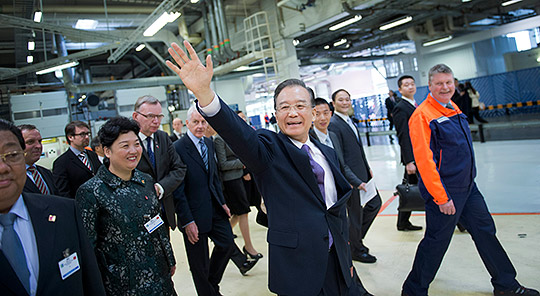 Kinas premiärminister Wen Jiabao besöker Volvo Pv. Foto: BJÖRN LARSSON ROSVALL