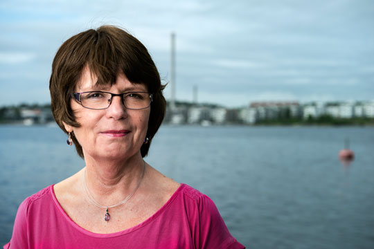 När Carina Magnusson-Fernlund tänker tillbaka på de gångna avtalsrörelserna  lyfter hon gärna fram framgångarna med generella tillägg och lönepåslag i kronor.  ”Det har betytt mycket för våra lågavlönade”, säger hon. Foto: Viktor Fremling