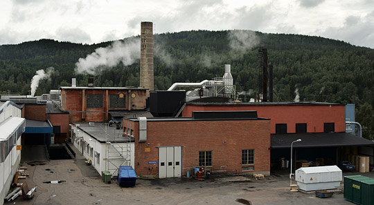 I Åmotsfors är alla med i Pappers. Foto: MARTIN HULTÈN