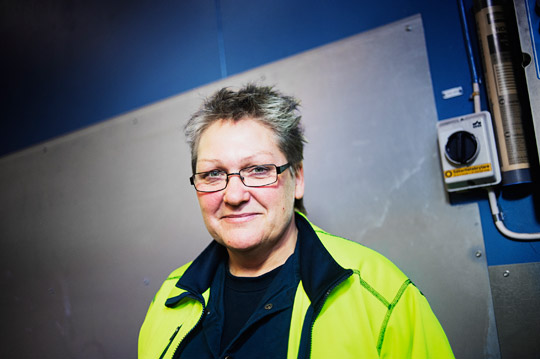 Lena Nilsson tror att ökat inflytande för de anställda kan stärka företaget. Intresset för det hållbara arbetet är stort runtom i Värmland, säger Lena som ingår i en grupp som ska ge fackklubbar stöd i att förändra arbetsplatserna. Foto: THEO ELIAS