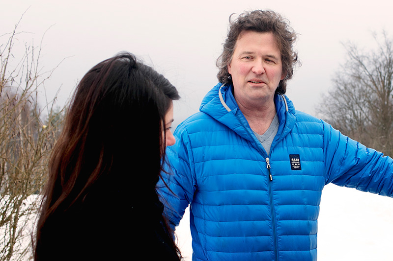 Viktigt fotjobb. ”Enda sättet för oss att få reda på hur det ligger till är då att åka ut och prata med de anställda själva”, säger Roger Johansson. Foto: LISELOTT RYDBERG SÖRENSEN