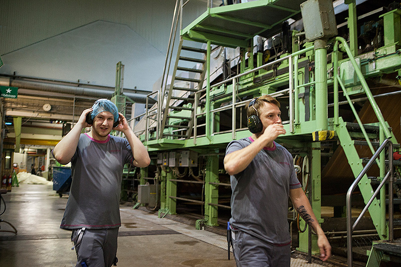 Ahlstrom kör femskift på de båda fibertygsmaskinerna. Foto: LARS DAHLSTRÖM